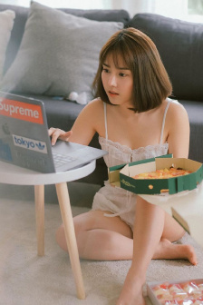 洛奇英雄传女妖爆衣